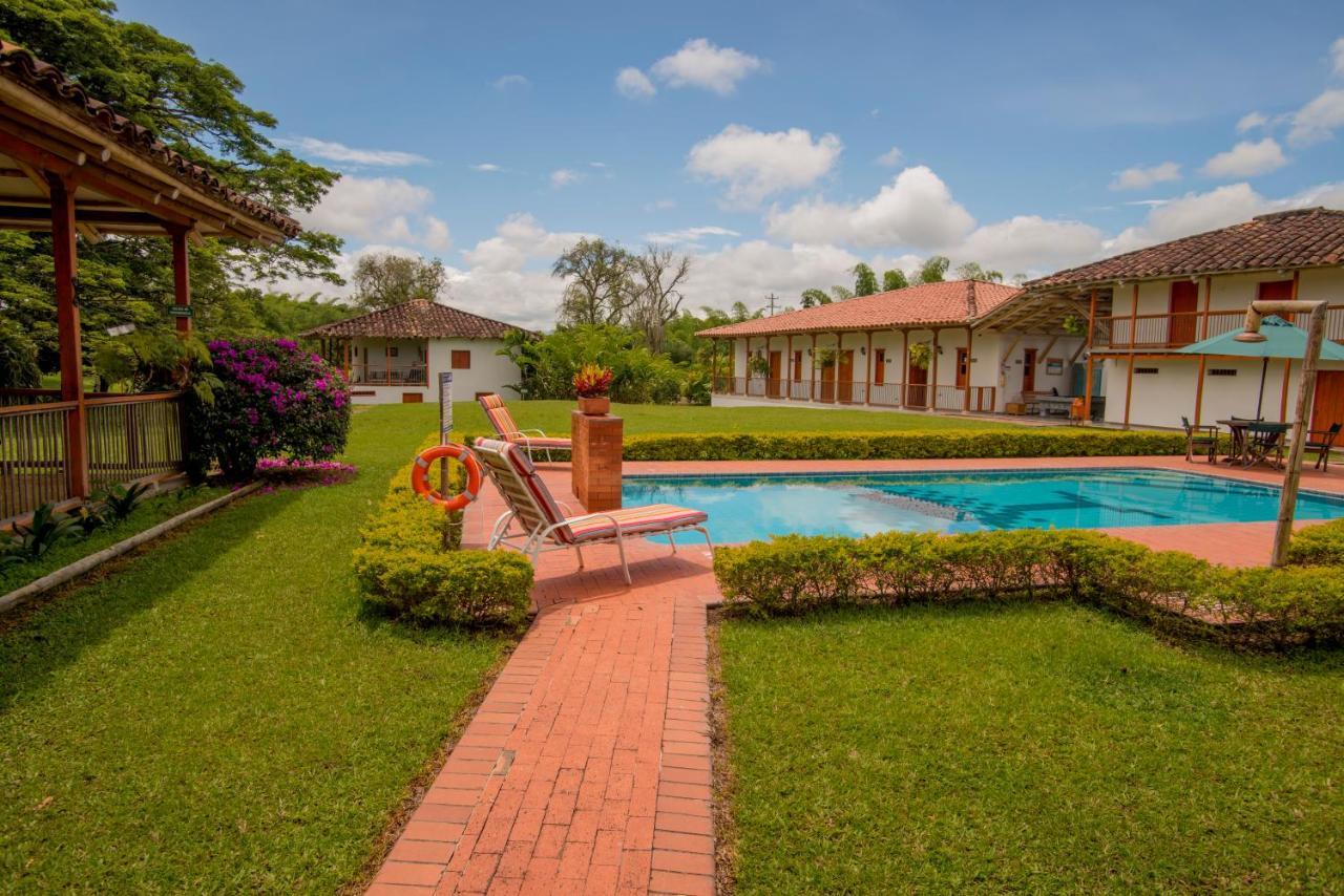 Вилла Hacienda El Saman Кимбайя Экстерьер фото