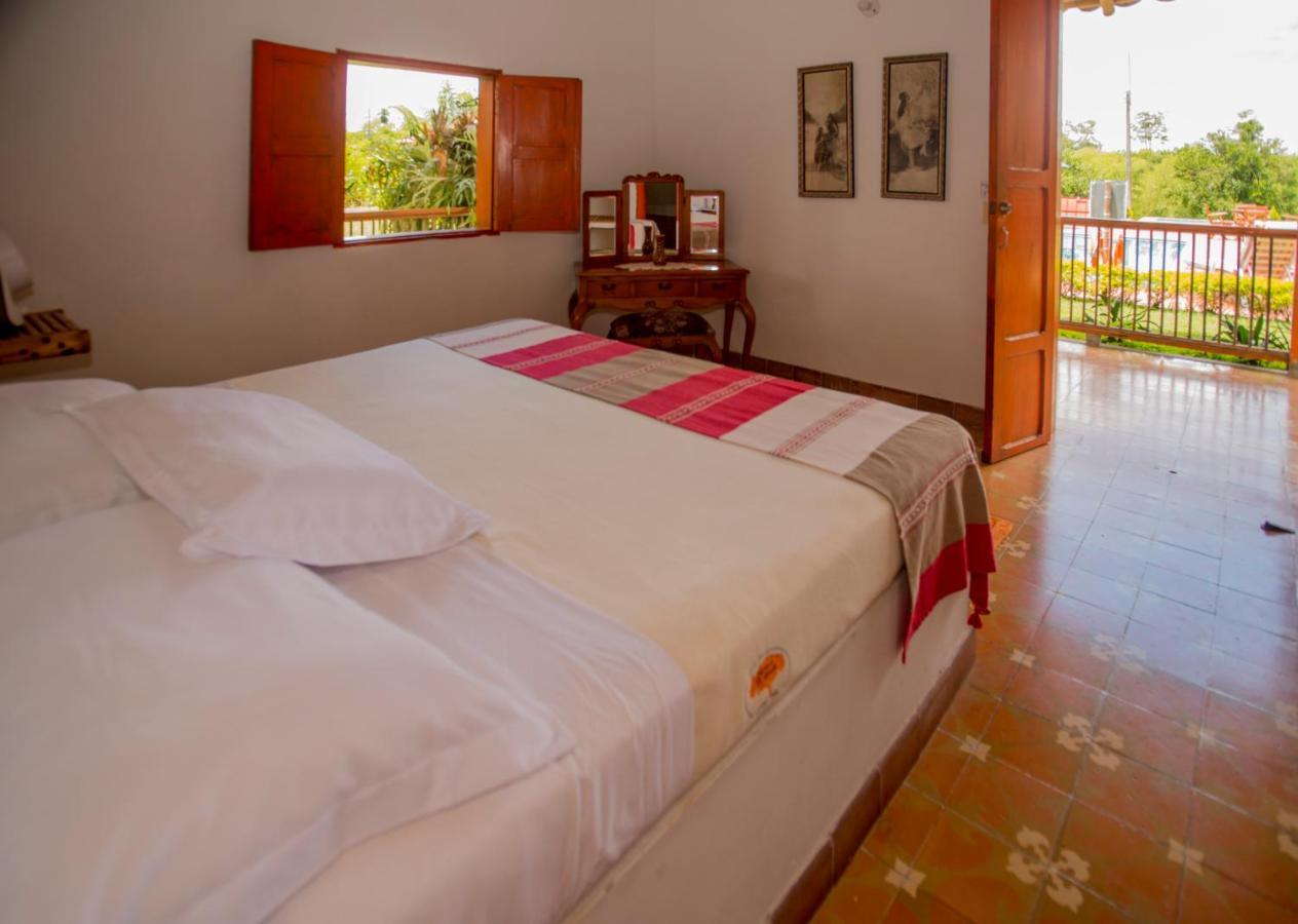 Вилла Hacienda El Saman Кимбайя Экстерьер фото