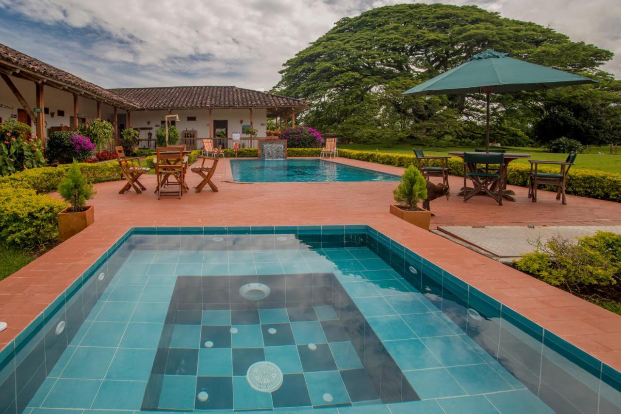 Вилла Hacienda El Saman Кимбайя Экстерьер фото